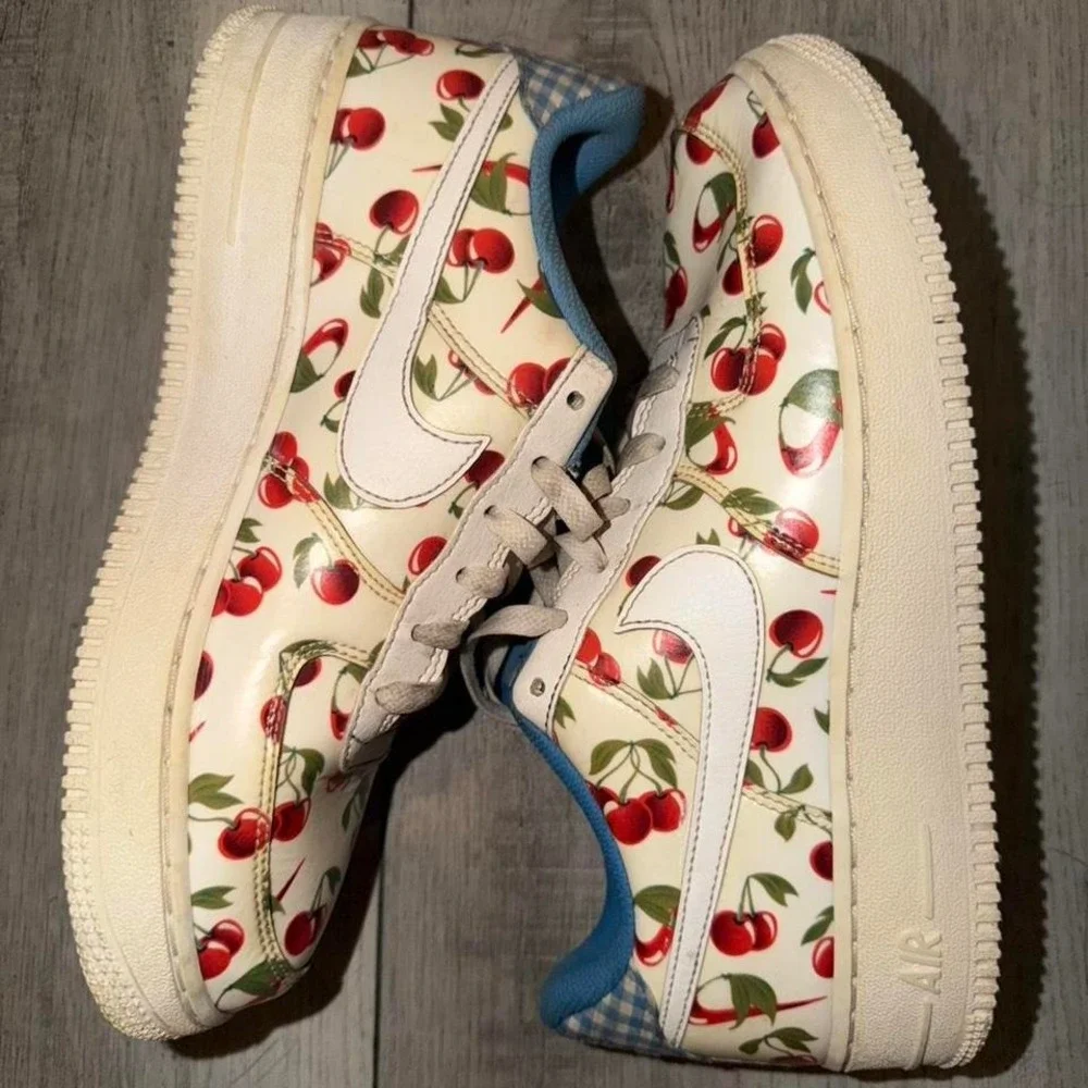 Nike Air Force 1 Low Cherry GS Size 7Y no box